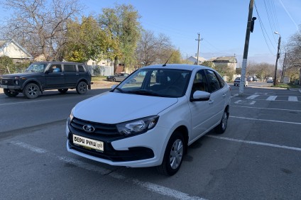 ВАЗ (LADA) Гранта лифтбек классик 8кл в аренду под выкуп в Бери Рули