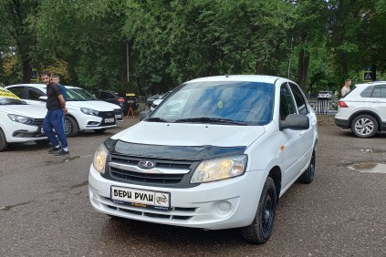 ВАЗ (LADA) Гранта седан comfort 8 кл. в аренду под выкуп в Бери Рули