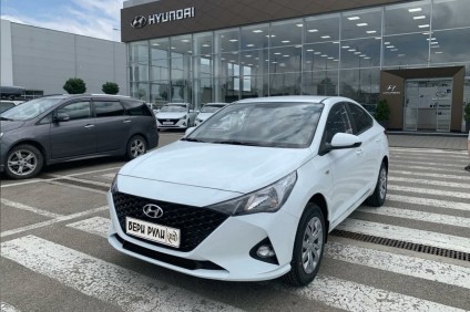 HYUNDAI Solaris в аренду под выкуп в Бери Рули