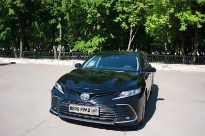 TOYOTA Camry в аренду под выкуп в Бери Рули