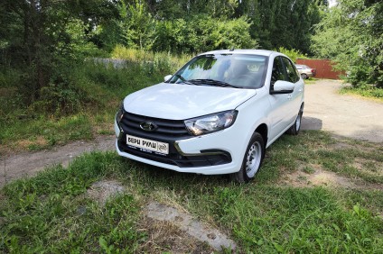 ВАЗ (LADA) Гранта лифтбек классик 8кл в аренду под выкуп в Бери Рули