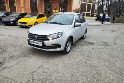 ВАЗ (LADA) Гранта седан классик в аренду под выкуп в Бери Рули