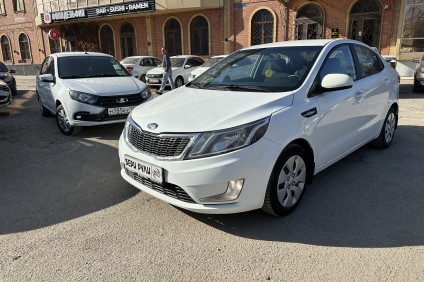 KIA RIO в аренду под выкуп в Бери Рули